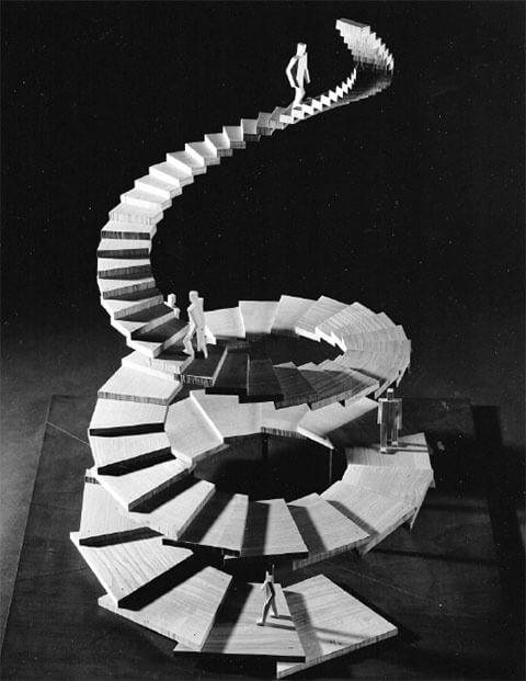 Asymptotische Wendeltreppe abnehmend, 1994, Eschenholz auf Tischlerplatte, Modell für Ausführung in begehbarer Grösse Mst. 1:20, Seitenansicht, Foto Walter Grunder